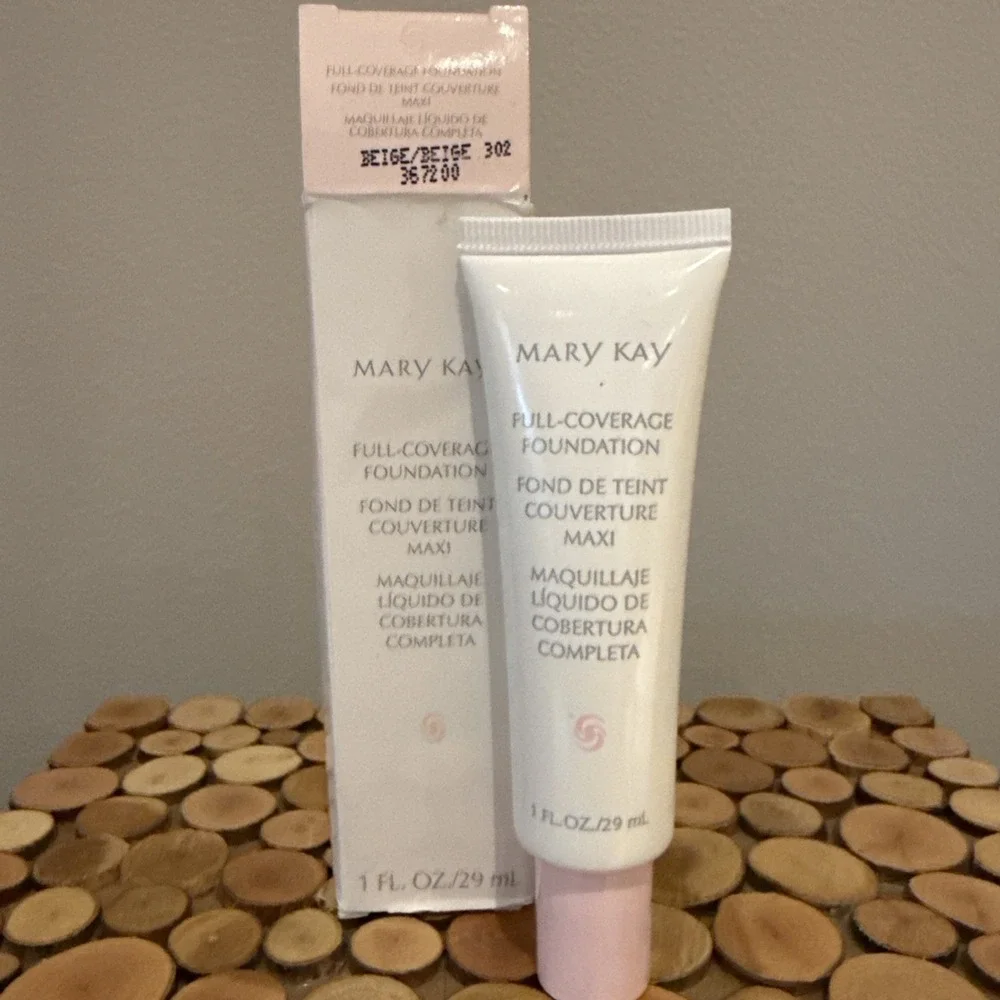 Mary Kay Full Coverage Foundation Beige 302 #367200 Normal‎ to Dry Skin NOS